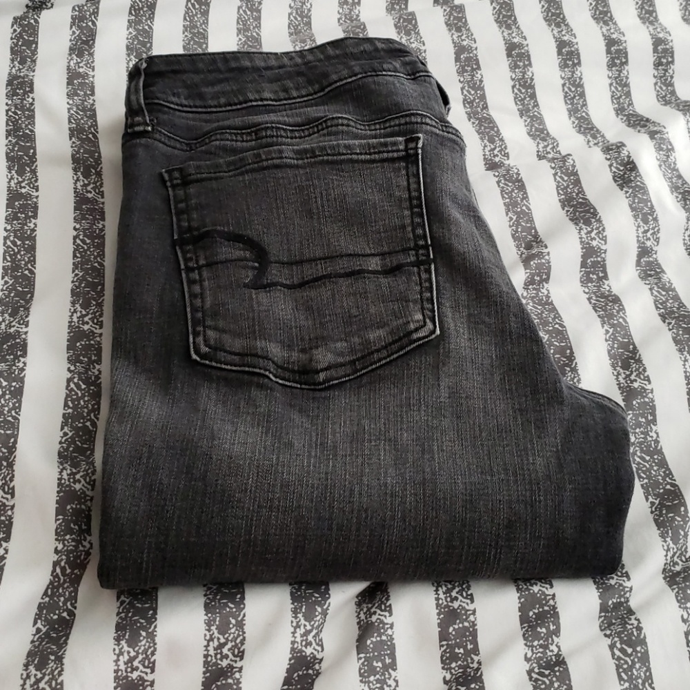 American Eagle Super Low Faded Black Jegging